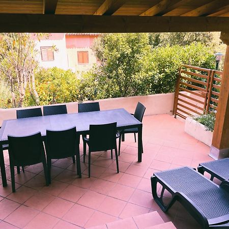 Bellissimo Appartamento Con Veranda Privata Al Centro Di Porto Rotondo Eksteriør billede