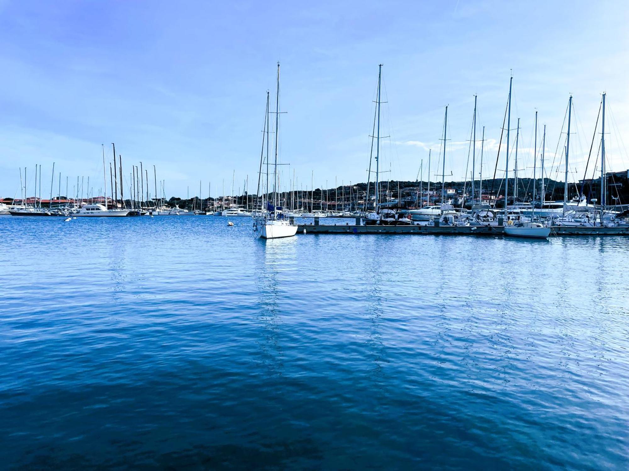 Bellissimo Appartamento Con Veranda Privata Al Centro Di Porto Rotondo Eksteriør billede